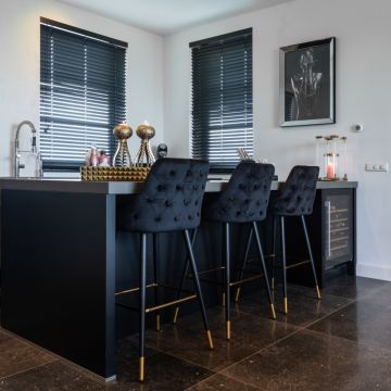 Scaun de bar tapitat cu Catifea Negru si picioare negre/aurii inaltime sezut 77cm Imani Richmond Interiors